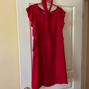 Summer dress! Very flattering!